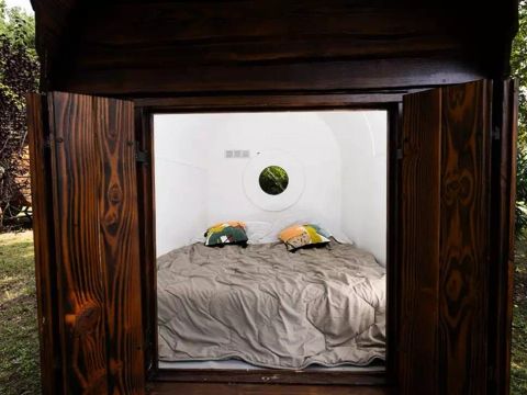 HÉBERGEMENT INSOLITE 2 personnes - Roulotte Mozart 1 pièce 2 personnes Sans Sanitaire