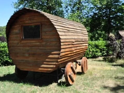 HÉBERGEMENT INSOLITE 2 personnes - Roulotte Van Beethoven 1 Pièce 2 Personnes Sans Sanitaire