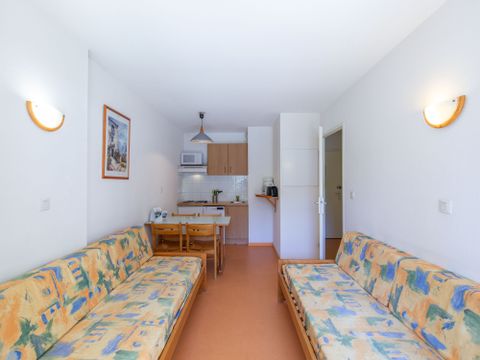APPARTEMENT 4 personnes - 2 pièces 4 personnes APPARTEMENT 4 personnes - 2 pièces 4 personnes