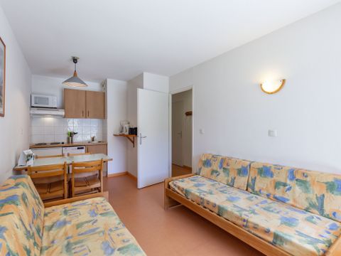 APPARTEMENT 4 personnes - 2 pièces 4 personnes APPARTEMENT 4 personnes - 2 pièces 4 personnes