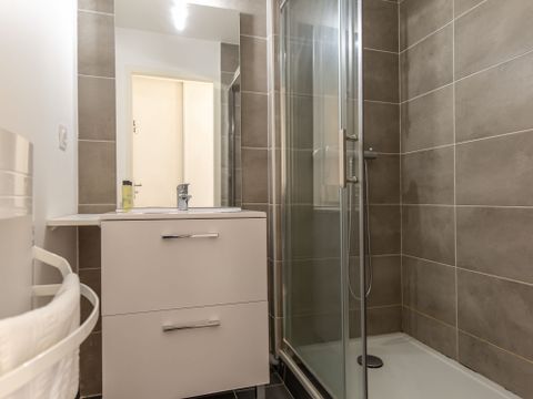 APPARTEMENT 4 personnes - 2 pièces 4 personnes - Supérieur APPARTEMENT 4 personnes - 2 pièces 4 personnes - Supérieur