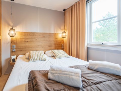 Mobilhome 4 personnes - Sunêlia Luxe - 2 chambres - 1 salle de bain - 31.6m²