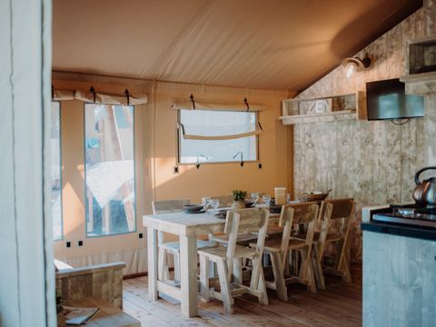 Tente en toile et en bois 5 personnes - Tente Wood Prestige Plus - 2 chambres - 1 salle de bain 38m²