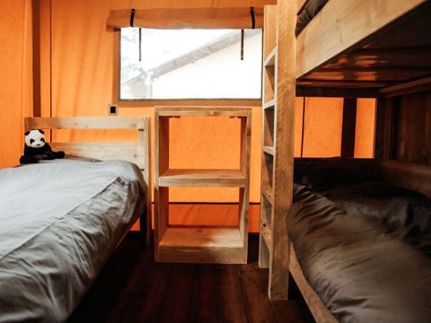 Tente en toile et en bois 5 personnes - Tente Wood Prestige Plus - 2 chambres - 1 salle de bain 38m²