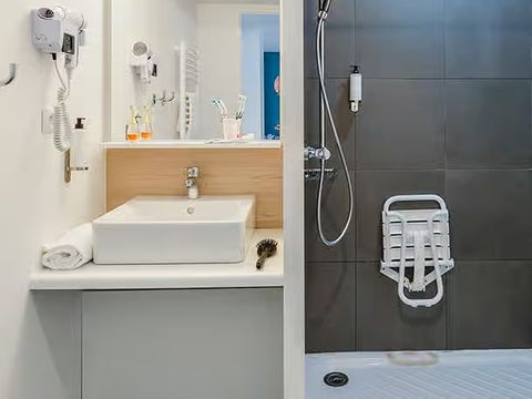 APPARTEMENT 6 personnes - Premium Logement 2 Chambres 6 personnes Coin nuit Terrasse (H)