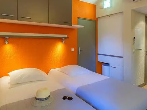 APPARTEMENT 4 personnes - Essentiel Apt Chambre 4 personnes