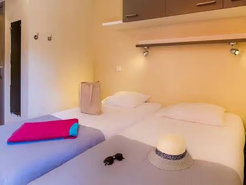 BUNGALOW 5 personnes - Essentiel Bung Chambre 5 personnes Terrrasse