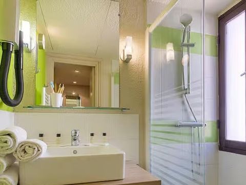 BUNGALOW 5 personnes - Essentiel Bung Chambre 5 personnes Terrrasse