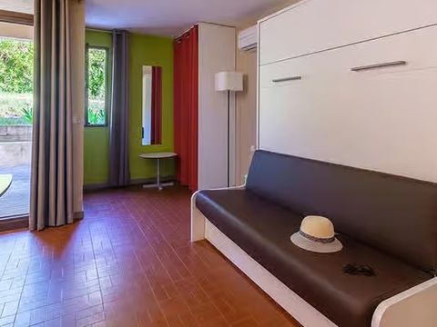 STUDIO 2 personnes - Essentiel Studio 2 personnes (*)