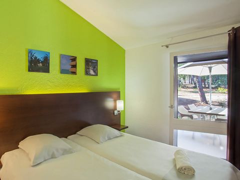 BUNGALOW 5 personnes - CLASSIQUE - 3P5Q