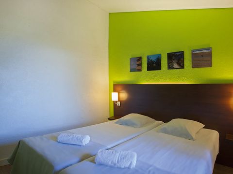 BUNGALOW 6 personnes - CLASSIQUE - 3P6Q