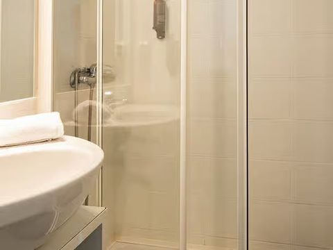 BUNGALOW 4 personnes - Premium Bung Duplex 2 chambres 4 personnes Terrasse Climatis