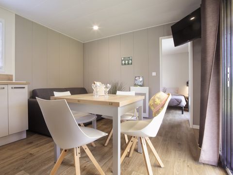 Lodge 4 personnes - Serenity 33,9 m² - 2 chambres - 2 salles de bain - Terrasse - TV