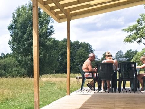 Lodge 4 personnes - Serenity 33,9 m² - 2 chambres - 2 salles de bain - Terrasse - TV
