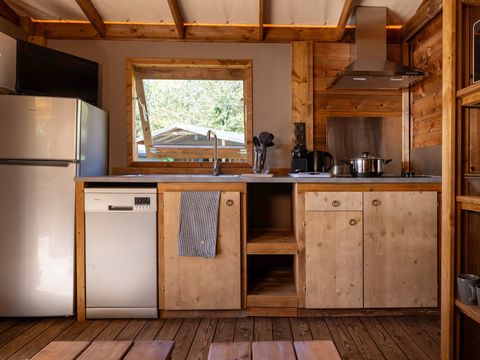 Tente en toile et en bois 4 personnes - Cosy Glamping - 2 chambres - 1 salle de bain