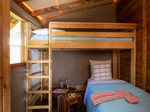 Tente en toile et en bois 4 personnes - Cosy Glamping - 2 chambres - 1 salle de bain