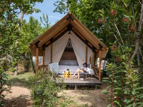 Tente en toile et en bois 2 personnes - GLAMPING COUPLE