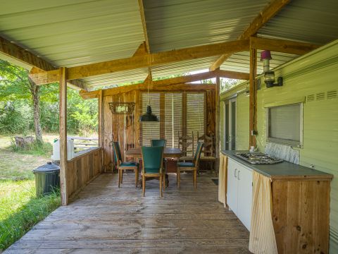 MOBILHOME 7 personnes - prix inclus pour 4 participants