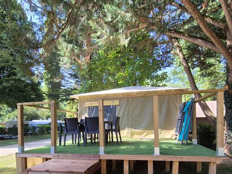 BUNGALOW TOILÉ 4 personnes - sans sanitaires