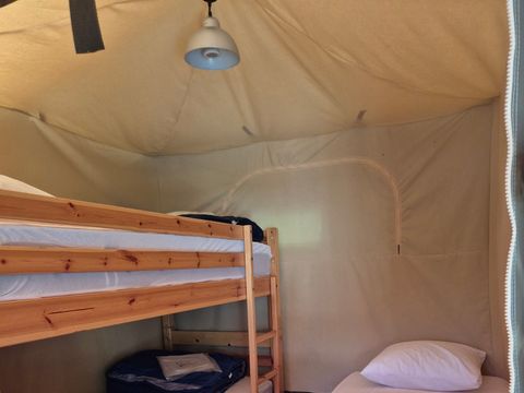 BUNGALOW TOILÉ 4 personnes - sans sanitaires