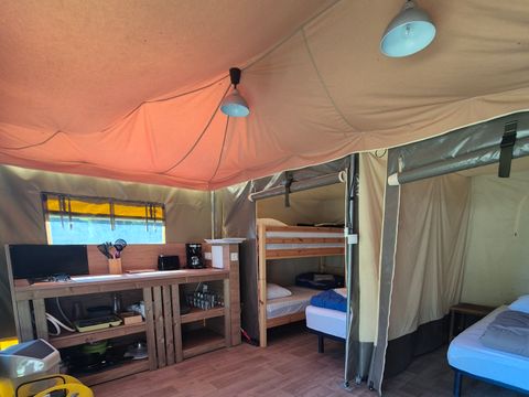 BUNGALOW TOILÉ 5 personnes - sans sanitaires