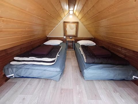 Tente en toile et en bois 2 personnes - Tente Bivouac sur pilotis bois et toile, sans sanitaires pour 2 personnes