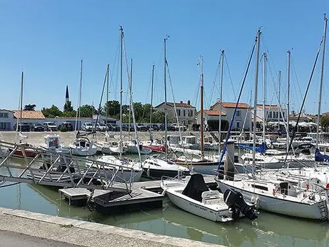 APPARTEMENT 4 personnes - Appartement " Etage Vue Port" 3 Pièces APPARTEMENT 4 personnes - Appartement " Etage Vue Port" 3 Pièces