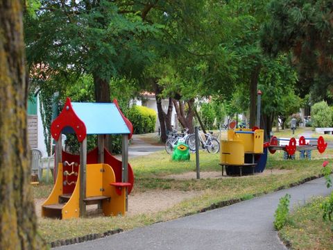 VVF Villages - Ars Ile de Re - Ars en Re - Camping Charente-Maritime - Image N°2