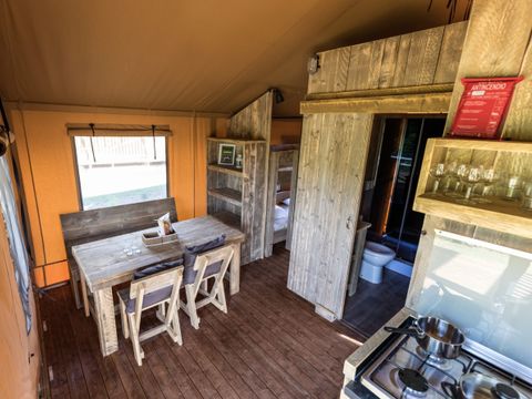 Tente en toile et en bois 4 personnes - Tente Safari Tendi avec salle de bain