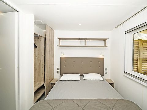 MOBILHOME 6 personnes - Premium | 3 Ch. | 6 Pers. | Terrasse surélevée | 2 SDB | Clim.