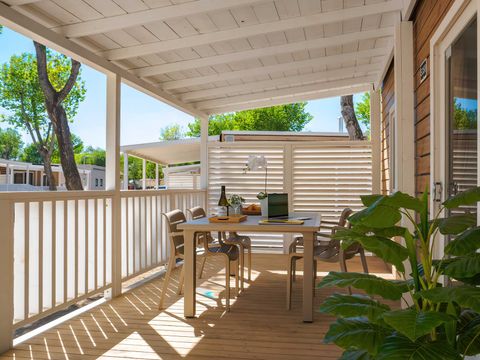 LODGE 4 personnes - Lodge Deluxe Animaux pas Adimis