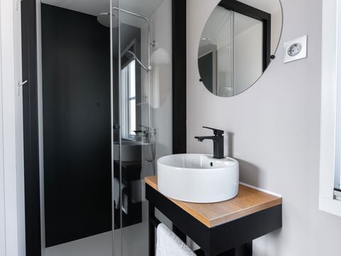 LODGE 4 personnes - Lodge Elite Animaux pas Admis