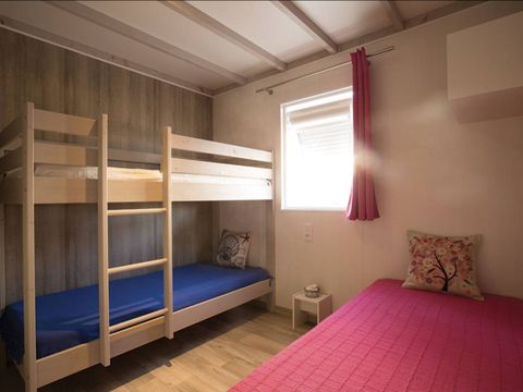 BUNGALOW 5 personnes - Bungalow 5 p 2 ch ***