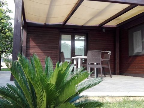 APPARTEMENT 3 personnes - Vue jardin  3 personnes - 1 chambre avec lit double + lit supplémentaire