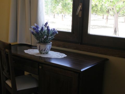 APPARTEMENT 2 personnes - avec vue sur le jardin  2 adultes - 1 chambre avec lit double