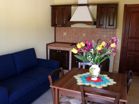 APPARTEMENT 3 personnes - Vue jardin  3 personnes - 1 chambre avec lit double + lit supplémentaire