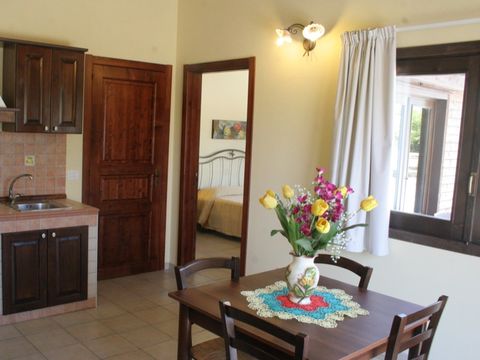 APPARTEMENT 4 personnes - Vue jardin  4 personnes - 1 chambre avec lit double + 2 lits supplémentaires