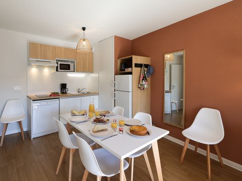 STUDIO 4 personnes - G/352 - studio avec cabine