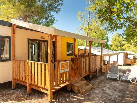 Mobilhome 6 personnes - Mobil-home | Comfort XL | 3 Ch. | 6 Pers. | Terrasse surélevée | Clim. | TV