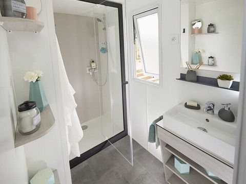Mobilhome 6 personnes - Mobil-home | Premium | 3 Ch. | 6 Pers. | Terrasse surélevée | Clim. | TV