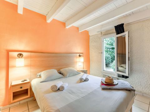 APPARTEMENT 2 personnes - 3 pièces- 2 personnes (Séjour + Petit-déjeuner)