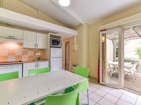 APPARTEMENT 4 personnes - 3 pièces-4 personnes (Séjour + Petit-déjeuner)