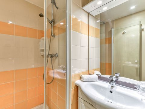 APPARTEMENT 4 personnes - 3 pièces-4 personnes (Séjour + Petit-déjeuner)