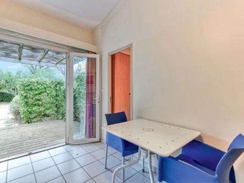 APPARTEMENT 3 personnes - 3 pièces-3 personnes (Séjour + Petit-déjeuner)
