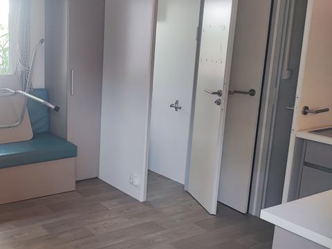 Mobilhome 4/5 personnes - 3 chambres - Clim - TV