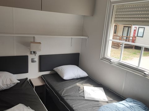 MOBILHOME 6 personnes - 30m² 3 chambre, climatisé, terrasse de 18 m²