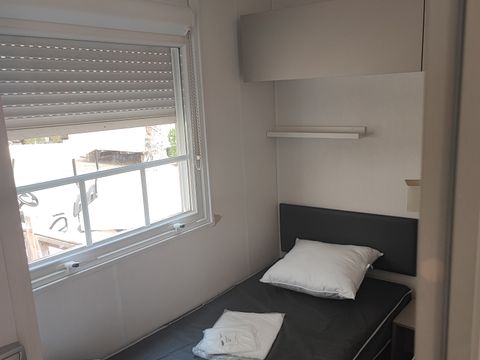 MOBILHOME 6 personnes - 30m² 3 chambre, climatisé, terrasse de 18 m²