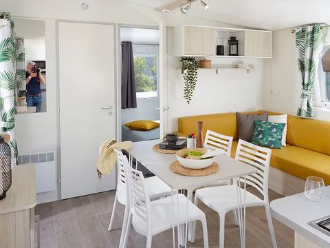 MOBILHOME 4 personnes - 2 chambres, tv, clim, terrasse couverte
