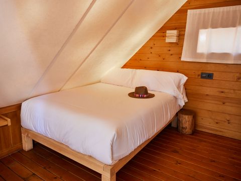 Tente en toile et en bois 4 personnes - Tente Tamaral - 16m²