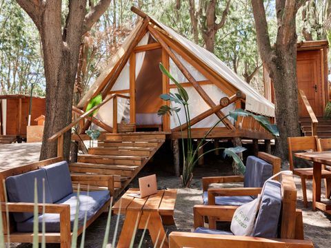 Tente en toile et en bois 4 personnes - Tente Tamaral - 16m²